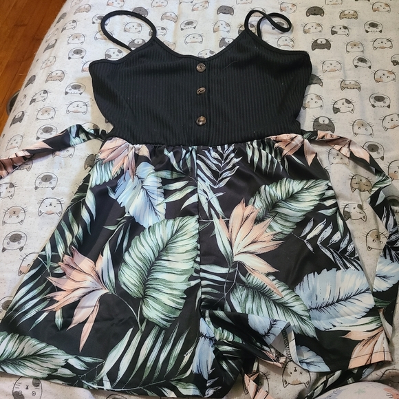 Romwe romper - Picture 1 of 2